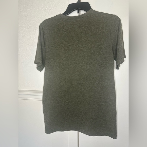 The North Face Men's Olive T-Shirt Boys XL - Picture 3 of 6